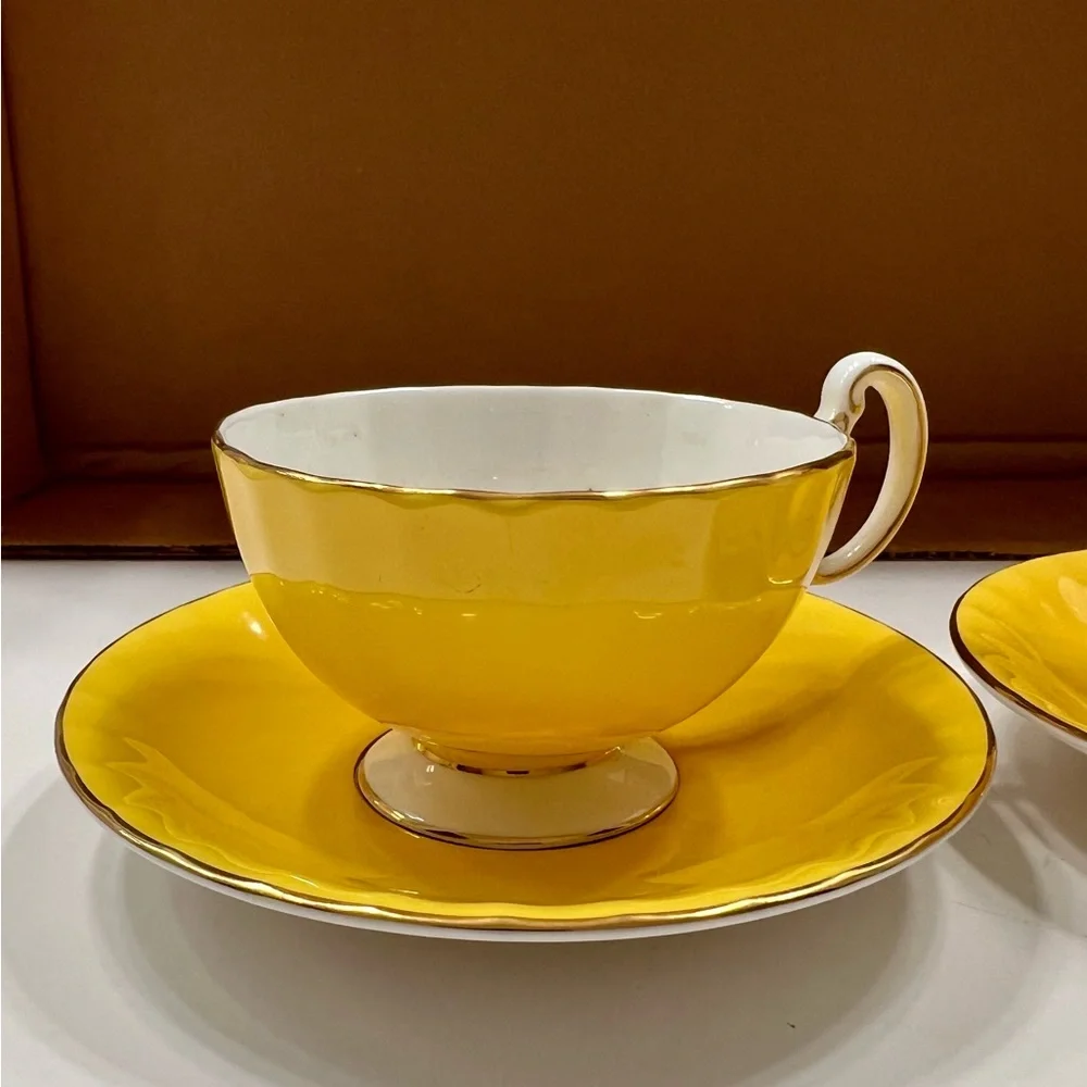 Vintage Aynsley Cottage‎ Garden Bone China TeaCup Saucer Set Of 2 Yellow “rare”